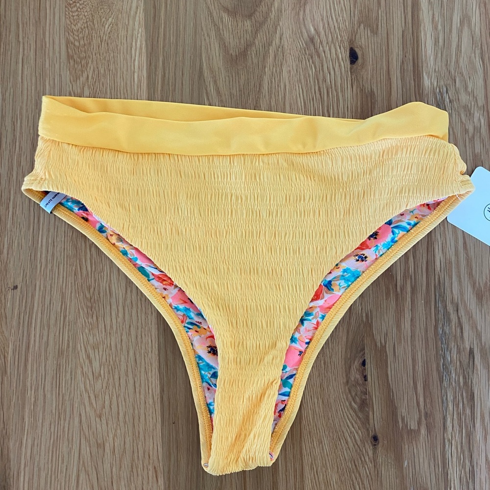 Body Glove bikini bottom BNWT medium